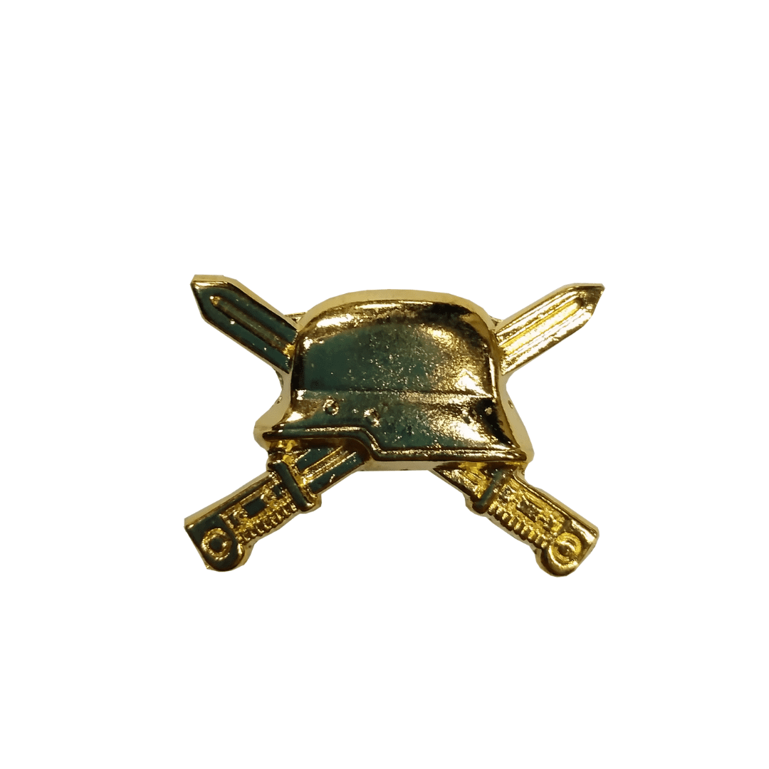 PIOCHA CASCO Y CUCHILLO ORO